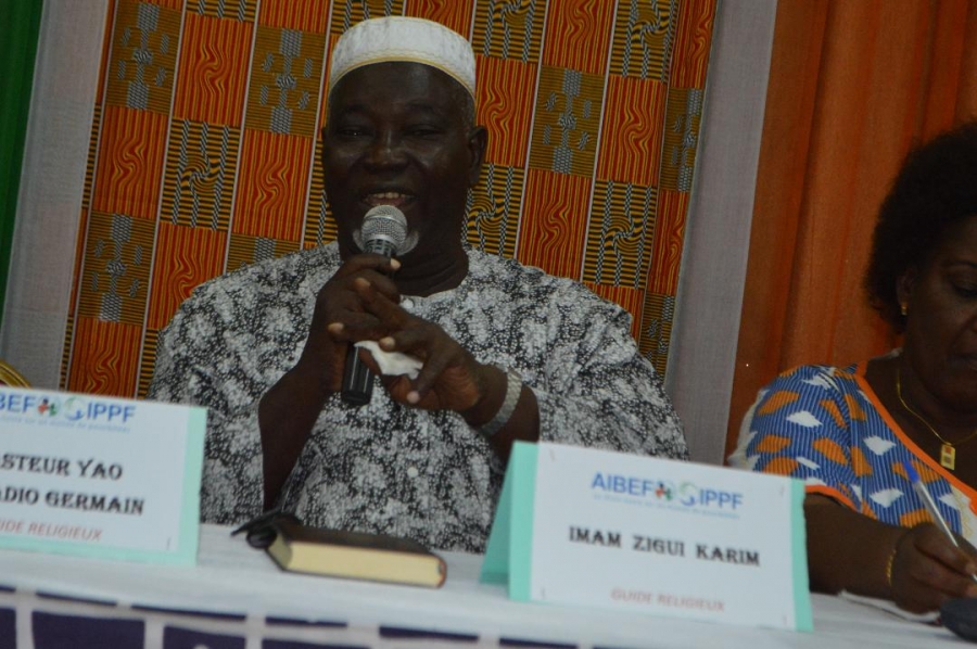 L'imam Zigui Karim du Cosim lors du panel à l'Aibef.
