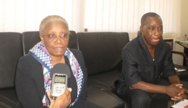 De gauche à droite: Mme Dalmeda Melé Flora, présidente du comité d'organisation et le premier vice-président de la Cours commune de justice et d'arbitrage, M. Sérékoissé Samba Marcel