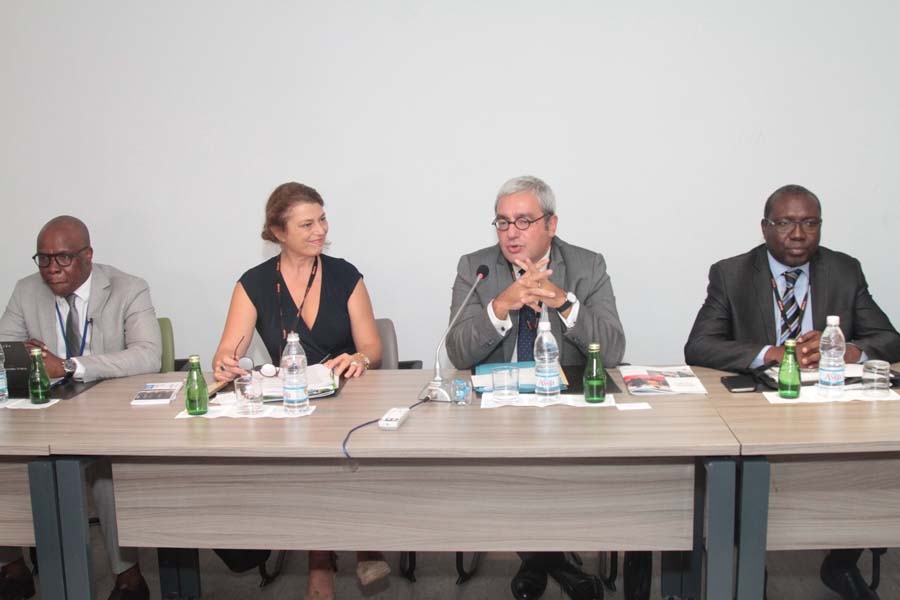 De gauche à droite, A’Salfo, Fanny Aubert Malaurie, Emmanuel Hoog et Coulibaly Diakité, entre autres intervenants, affichent leur optimisme quant à l’essor de la créativité africaine.