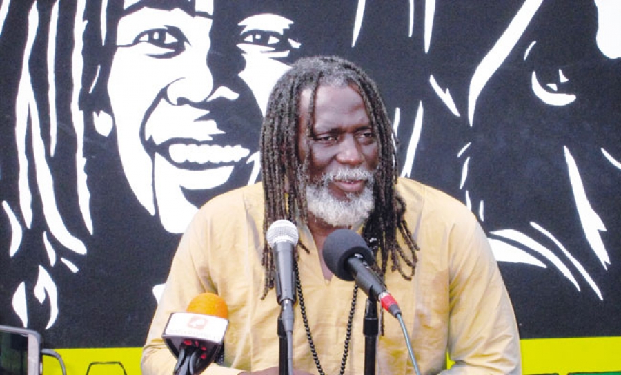 Tiken Jah Facoly, lors de la conférence de presse.