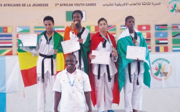 Koumba Ibo (2e, à partir de la gauche) a offert la première médaille d'or à la Côte d'Ivoire.