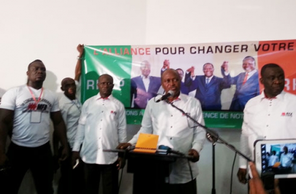 Azoumane Moutayé élu président au cours d'un congrès extraordinaire.