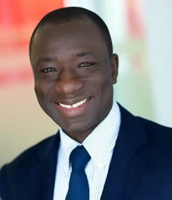 Mohamed Dembélé, ingénieur en génie électrique, diplômé en cryptographie, associé responsable consulting télécom, digitalisation et cyber-sécurité au sein de PwC France et Afrique francophone.