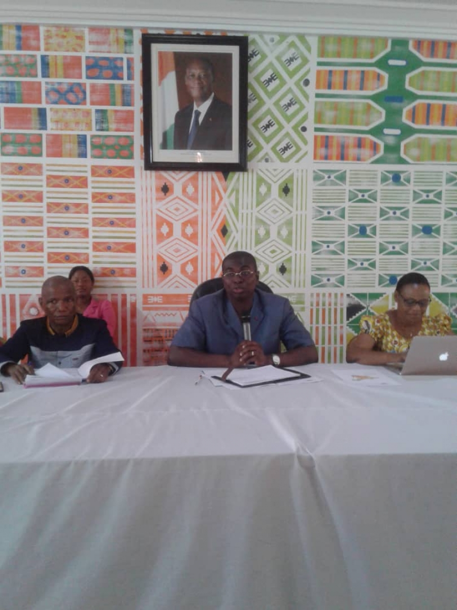 Le maire Félix Anoblé (au centre) invite les Ivoiriens à venir découvrir le riche patrimoine culturel de San Pedro