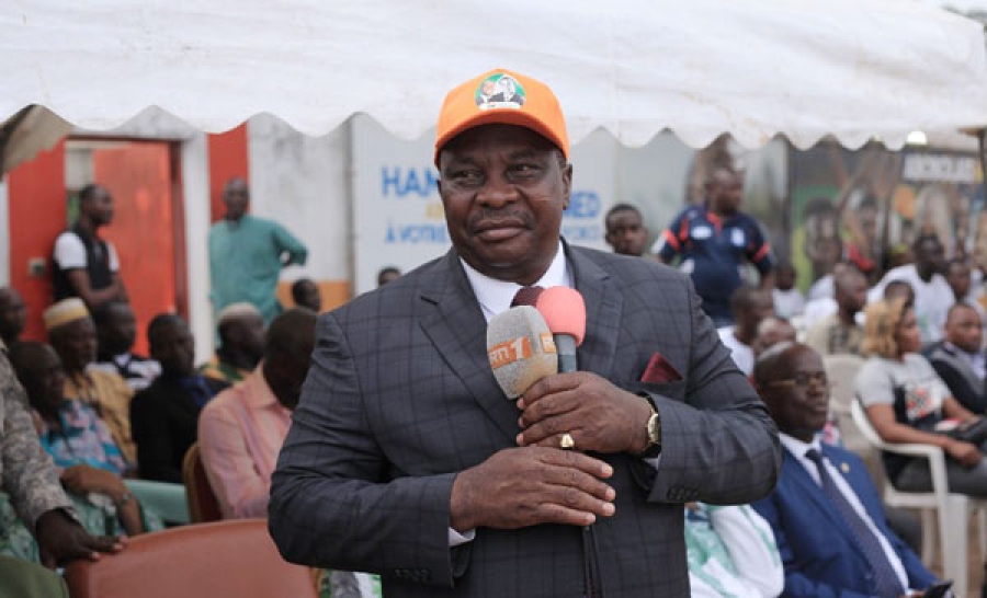 Le président du mouvement ‘’Sur les traces d’Houphouët-Boigny’’ Kobenan Kouassi Adjoumani, expliquant la nécessité d’adhérer au Rhdp.