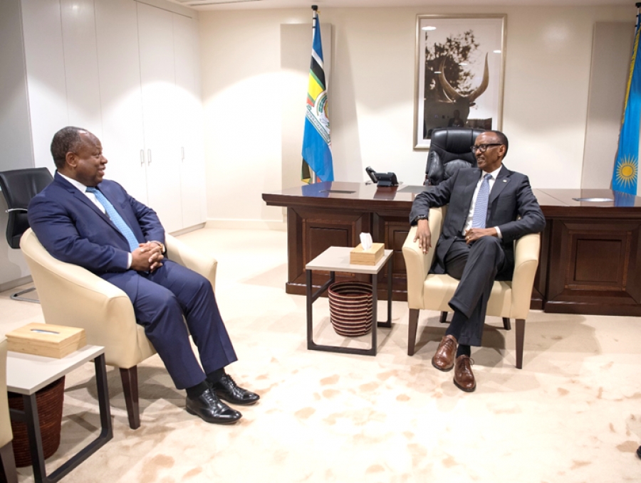 Le Directeur général d'Africa50, Alain Ebobissé reçu par le Président rwandais, Paul Kagamé
