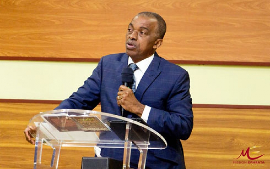 L'Apôtre Zacharie Adetola, Président de la Mission Ephrata et Francophonie pour Christ.
