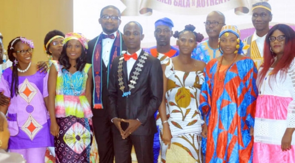 Hubert Yao, le président exécutif de la Jeune chambre internationale (Jci) Abidjan ivoire (au centre).