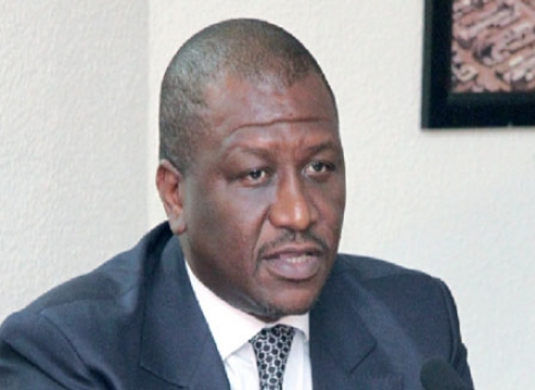 Le Premier ministre, ministre de l’Economie et des Finances, Daniel Kablan Duncan et Bouréima Badini.