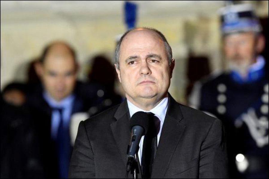 France : le ministre de l\'intérieur visé par une enquête démissionne France : le ministre de l\'intérieur visé par une enquête démissionne