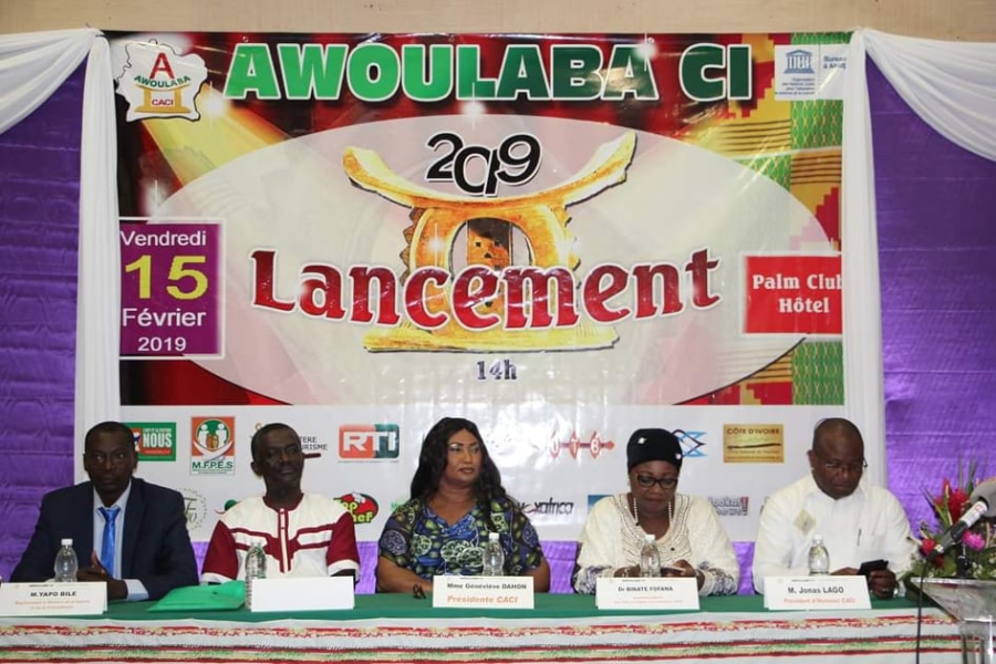 Danho Géneviève, présidente du Caci (au centre) a donné les articulations de l’édition 2019.