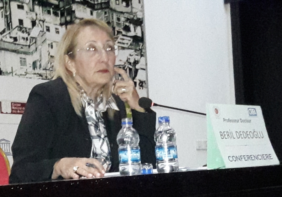 Professeur Dr. Beril Dedeoglu, spécialiste de sécurité internationale et de politique étrangère turque