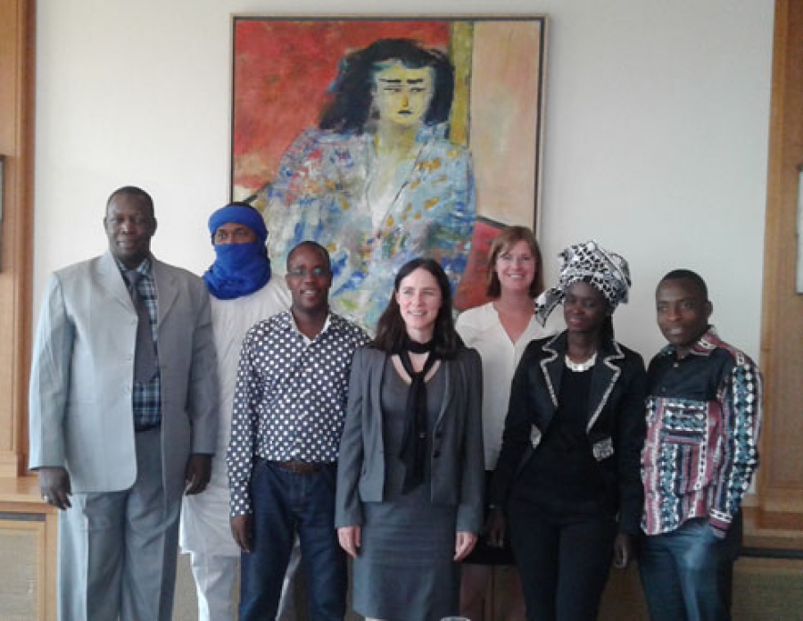 Les responsables du ministère fédéral allemand des Affaires étrangères en compagnie des journalistes africains invités.