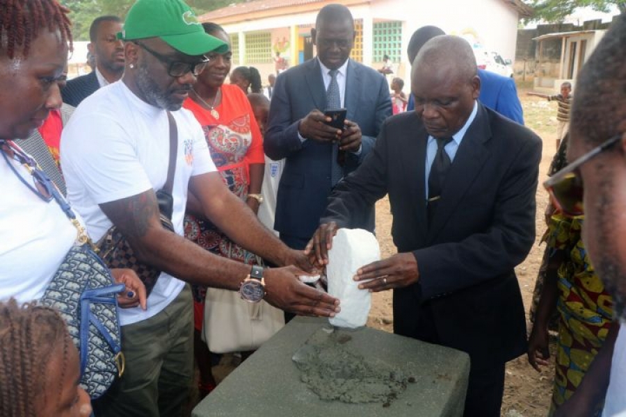 « L’ong Don Yannick Dagou croit fortement que l’école, en tant que socle du développement, est un facteur de réduction de la pauvreté ».