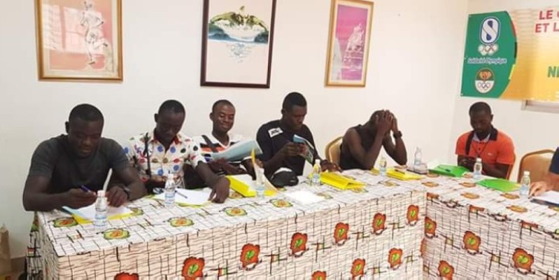 




La Fédération ivoirienne de cyclisme va enregistrer de nouveaux techniciens à l’issue de ce stage. (PHOTOS : DR)