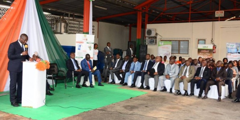 Le ministre du Commerce et de l'Industrie, Souleymane Diarrassouba (au pupitre), a invité les Pmi/Pme à protéger leurs inventions. (DR)