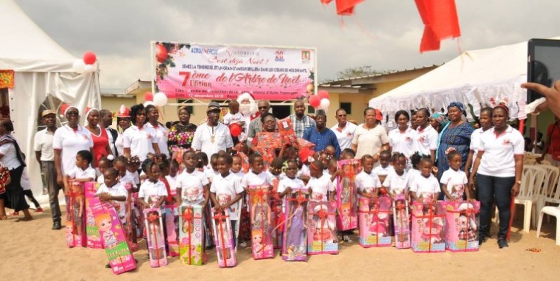 Le Père Noël a eu un cadeau et mot doux pour chaque enfant. (DR)