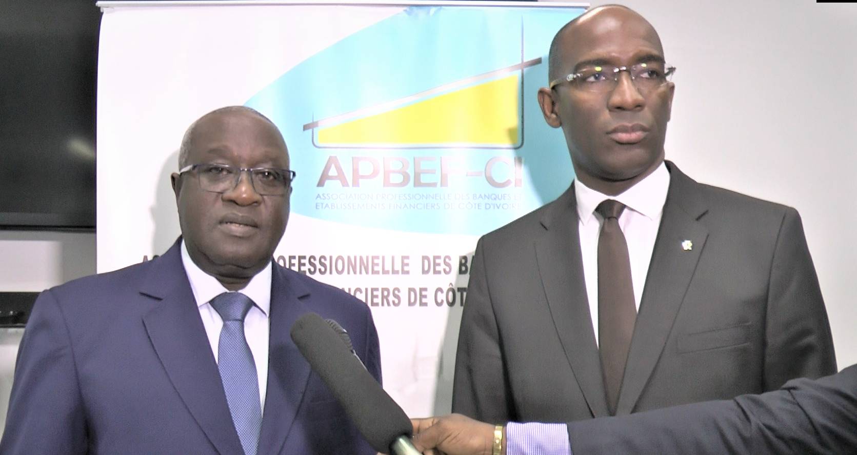 Le Dg de la CDC-CI, Lassina FOFANA et 3ème vice-président, L’APBEF-CI Léonce YACE, Dg de NSIA BANQUE (DR)