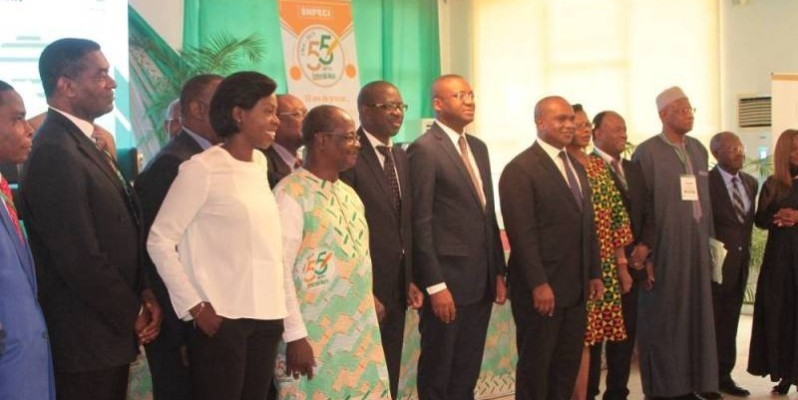 Quelques intervenants lors du Forum international Fraternité Matin/Geppao. (Sébastien Kouassi)