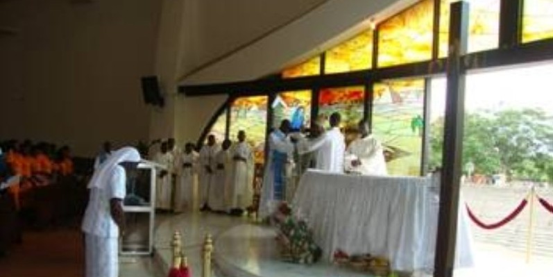 Les fidèles de Saint Pierre d’Anoumabo ont célébré la fête de Noël dans la ferveur. (DR)