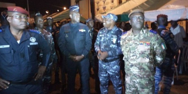 La haute hiérarchie militaire lors de leur passage à la paroisse Saint Jean de Cocody. (Aip)