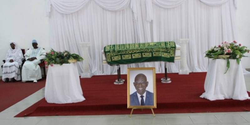 L'un des pionniers de la presse écrite, Gaoussou Kamissoko, a été porté en terre. (Joséphine Kouadio)