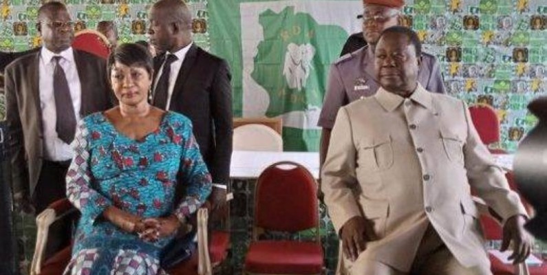 Le président du PDCI, Henri Konan Bédié  et son épouse à Daoukro. (Aip)