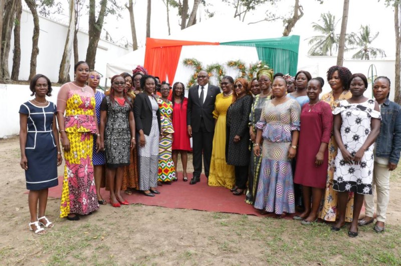 Le personnel de la Cei lors de la présentation des voeux de nouvel an au président de l'institution (DR)