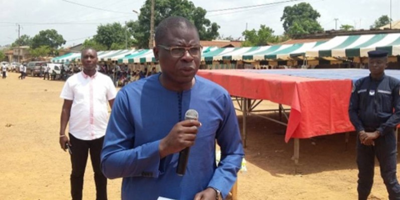  Le ministre Amédée Kouakou.