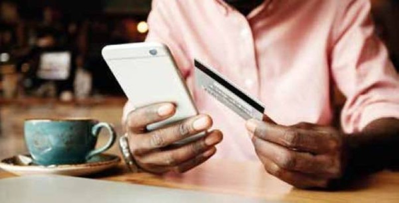 Entre 15 et 18 milliards de FCFA circulent quotidiennement sur les services de transfert d’argent par téléphonie mobile. (DR)