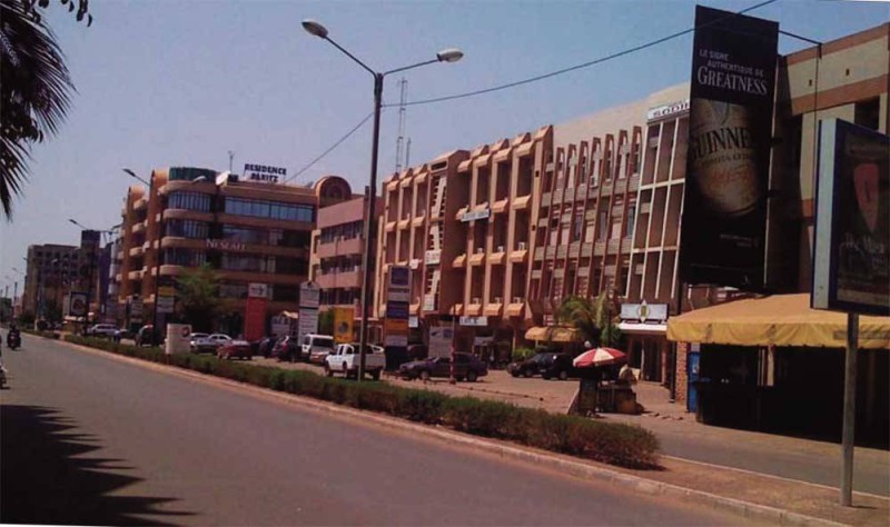 L'avenue Kwamé N'Krumah (Ph: Bledson Mathieu)
