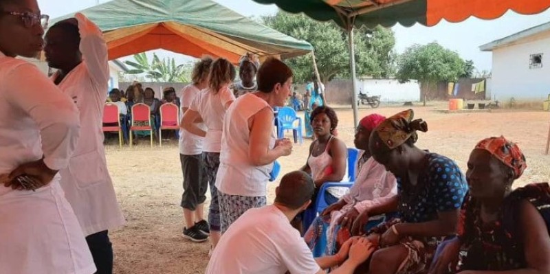 Les personnes du 3è âge sont aussi prises en charge par les membres de l'équipe. (Dr)