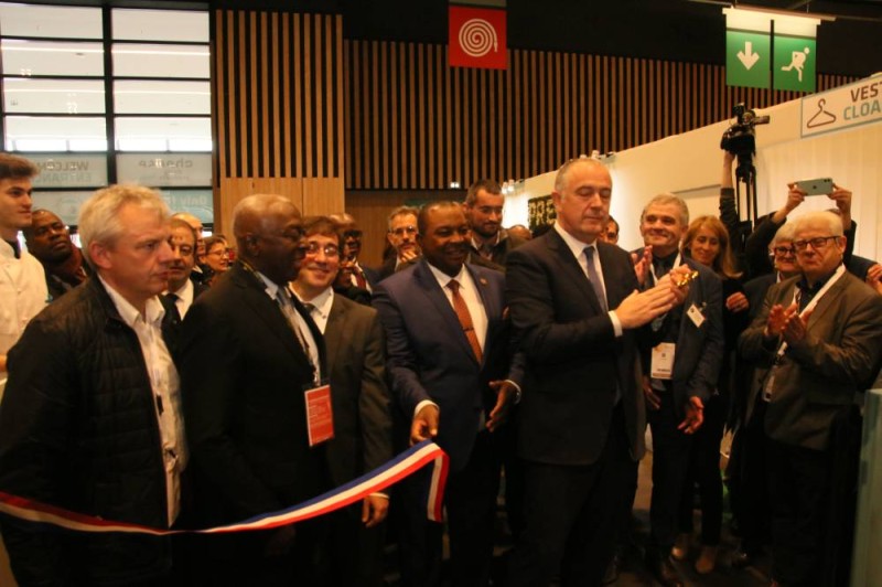 Inauguration du hall des fromages par le ministre Kobénan Adjoumani et son homologue français, Didier Guillaume.