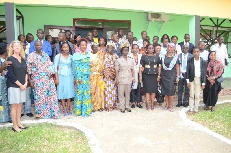 Les participants à l’atelier organisé par le Réseau des femmes journalistes et des professionnelles de la communication de Côte d’Ivoire (ReFJPCI), en partenariat avec la Deutsche Welle Akademie