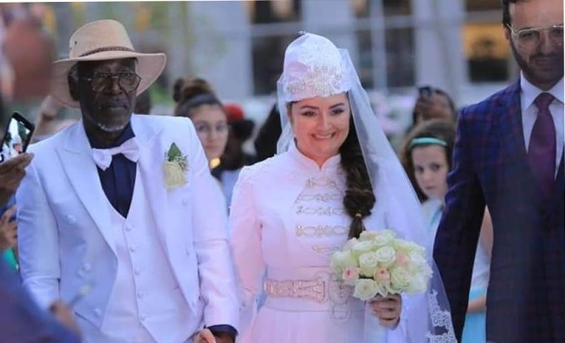 Alpha Blondy et son épouse Aelyssa