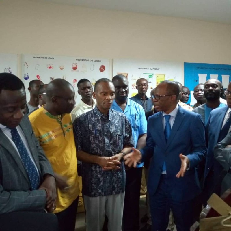 Le Pr Abou Karamoko, président de l'Université Félix Houphouët-Boigny a son arrivée à l'exposition (DR)