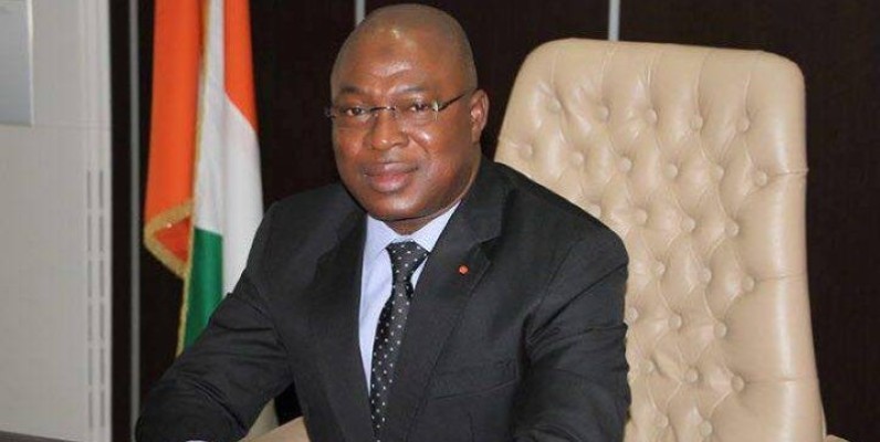Le général Issa Coulibaly, ministre de la fonction publique. (DR)