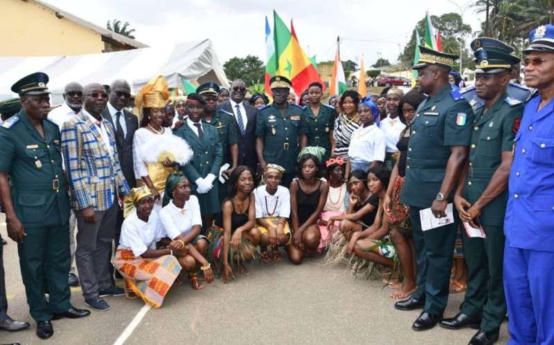 Photo de famille lors de la 49è semaine culturelle et sportive de l’EMPT