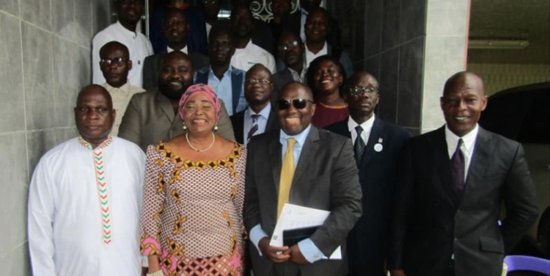 Mme Mayuma Kala et la délégation de l’Unafesci appelle à des élections apaisées. (DR)