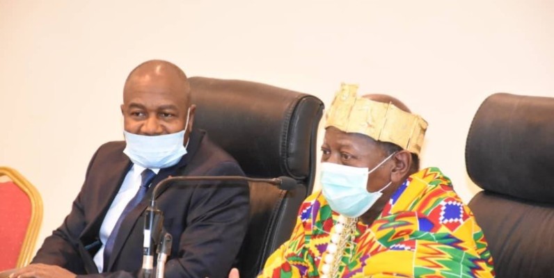 Le ministre Sidiki Diakité attend beaucoup des garants de la tradition, en termes de sensibilisation des populations. PH : DR