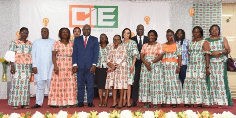 Les femmes lors de la formation du 13 mars à Abidjan. (DR)