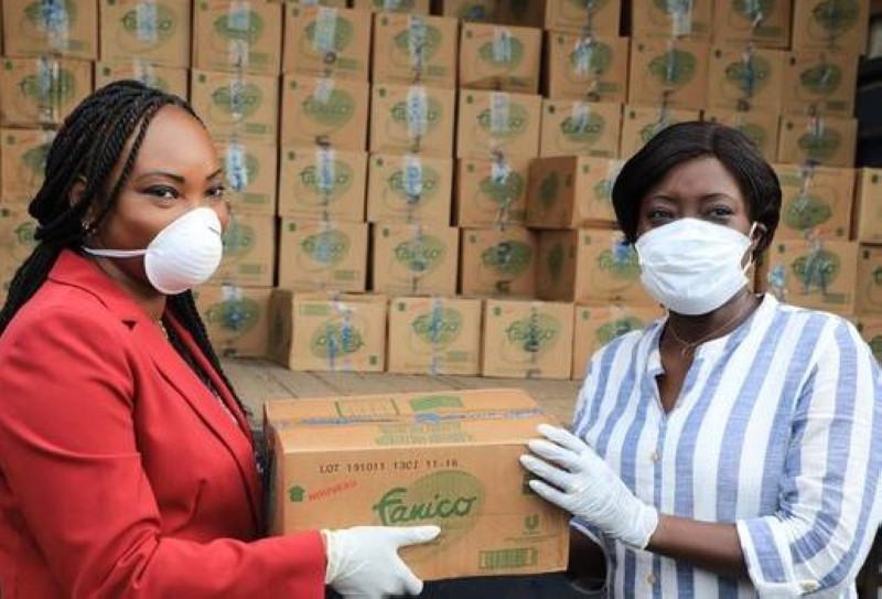 Manon Karamoko, Présidente Directrice Générale d’UNILEVER CI et la ministre Mariatou Koné (DR)