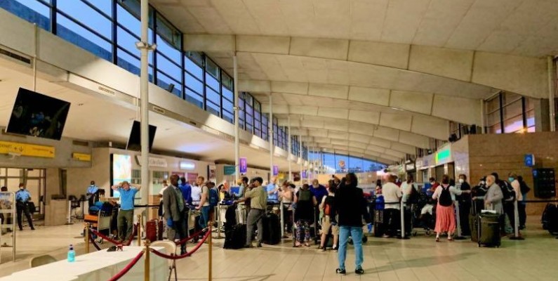 Des américains se préparent à quitter Abidjan pur les Etats-Unis (DR)