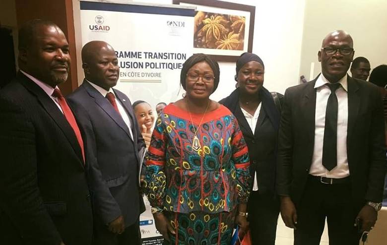 Le président Kouakou Krah avec quelques membres du bureau national de la CIED.

