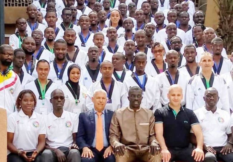 Une vue des 85 participants au séminaire et leurs instructeurs. (DR)