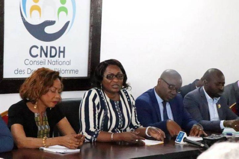 La présidente du Cndh, Namizata Sangaré (au centre) en compagnie de sa Vice-président Dr Kodjo
