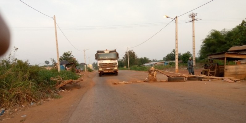 Un camion de produits vivriers en route pour Abidjan. (Saint-Tra Bi)