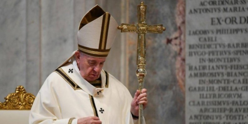 Le pape  (Dr)