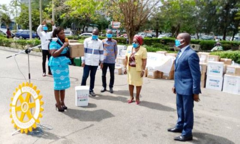 Le Rotary a fait un don de 1' millions de Fcfa. (DR)