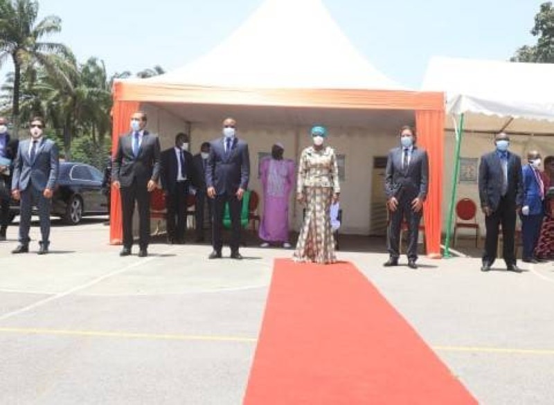 Le don a été remis en présence de la ministre Kandia Camara. (DR)